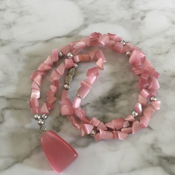 Baby pink quartz necklace and bracelet set - Picture 4 of 7